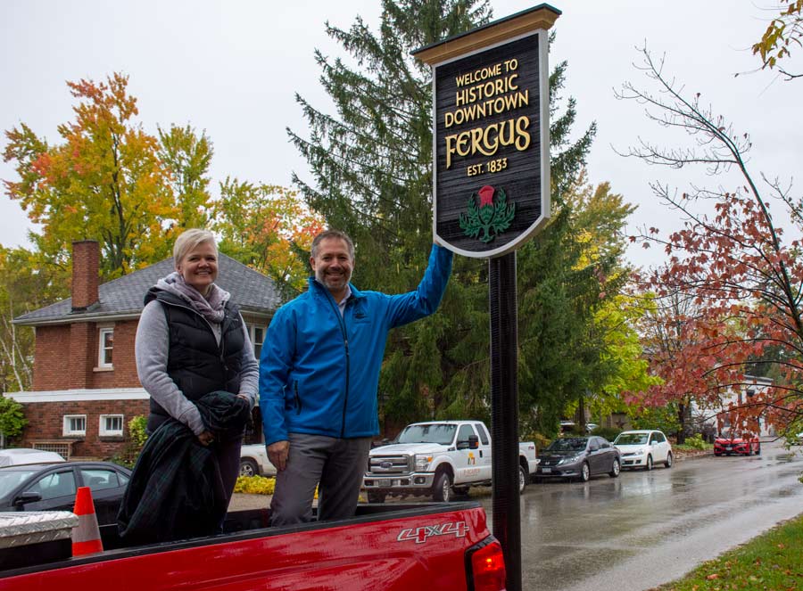 New signs post image