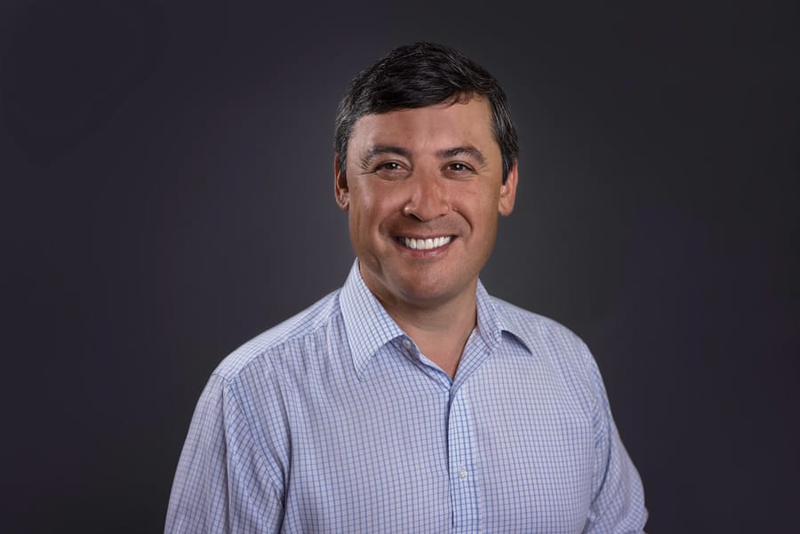 Michael Chong ponders  Conservative leadership race post image