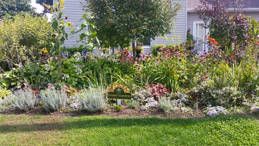 Grand Gardens of Fergus recognizes beautiful, creative gardens post image