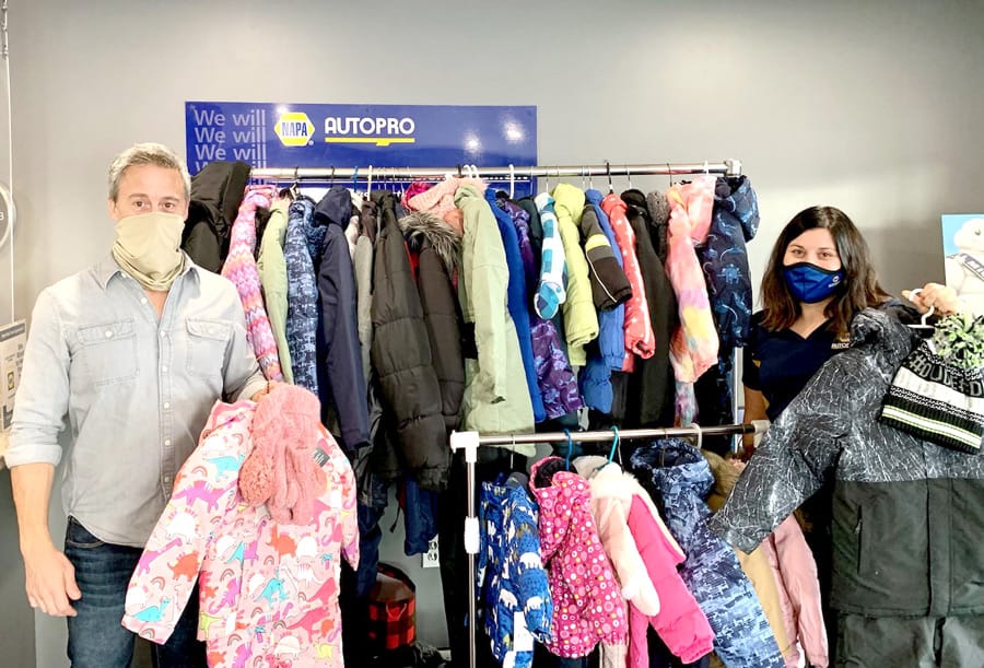 Children’s foundation collecting gift cards, snowsuits for area families post image