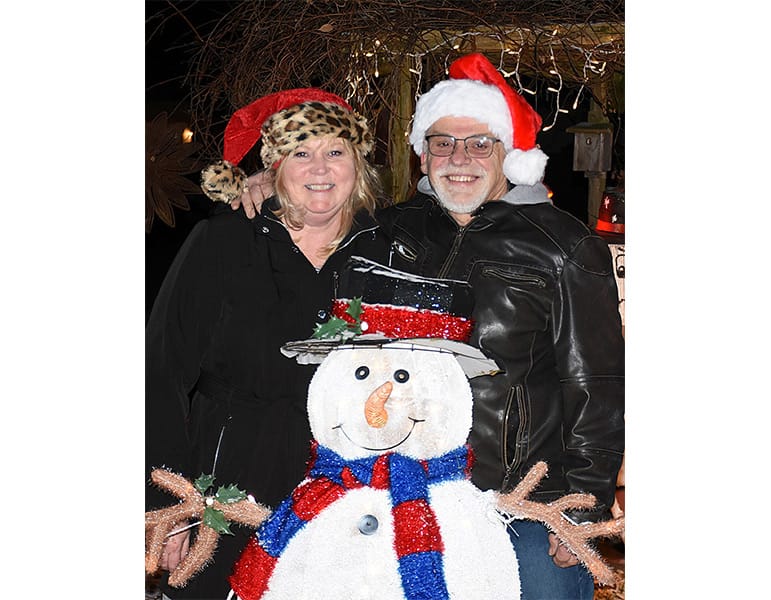 Christmas Spirit House and Business Decorating Contest winners receive prizes post image