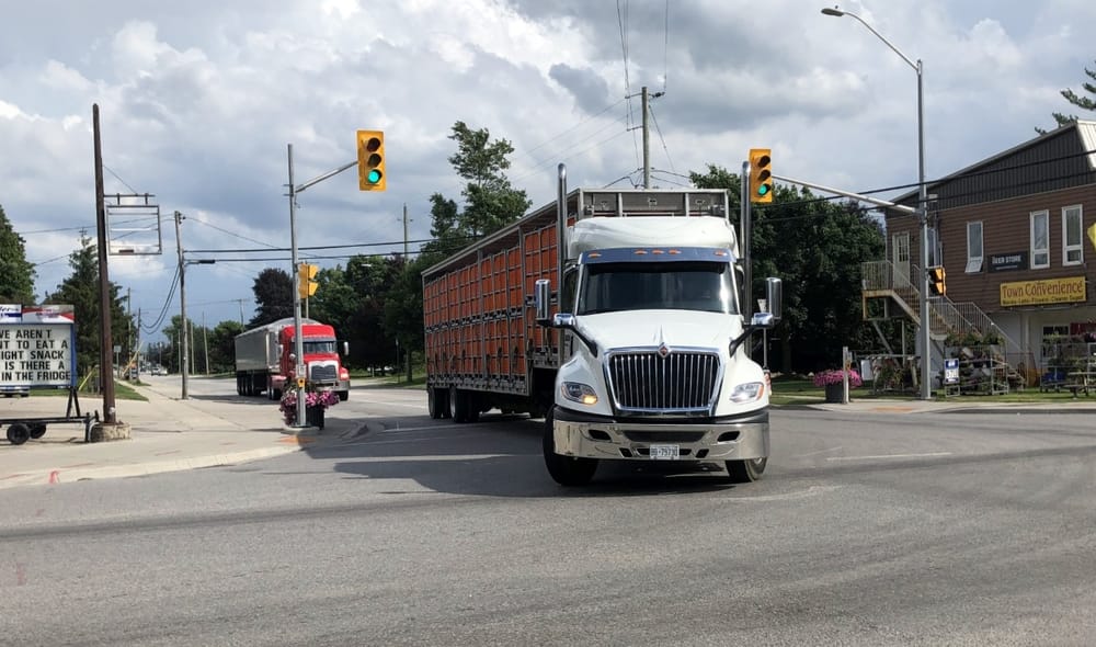 Mapleton council passes motion objecting to alternative truck route post image