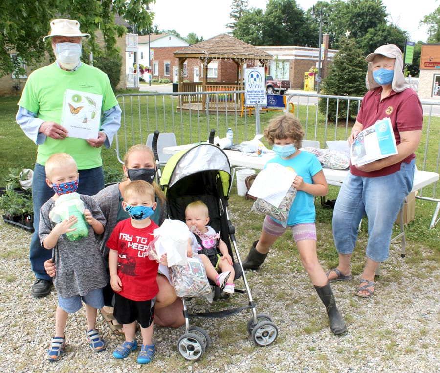 Rotary Club, horticultural society team up to celebrate National Garden Day post image