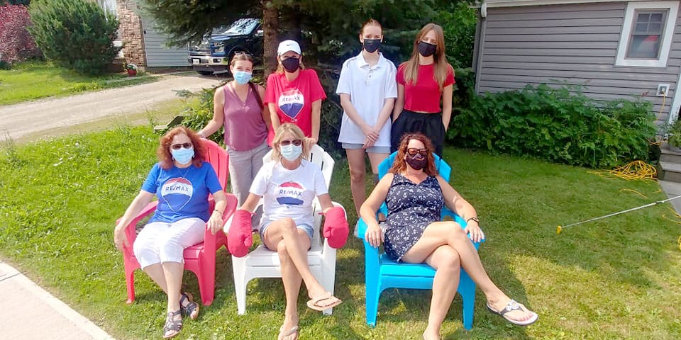 Local real estate team raises over $3,300 through bake sale for EWCS post image