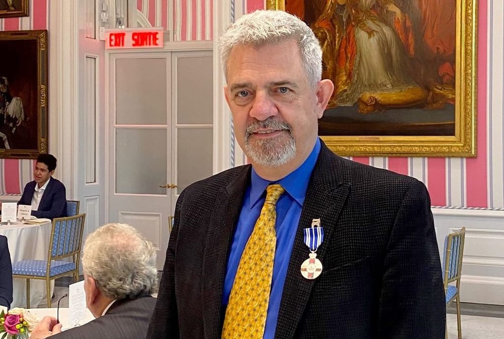 Drayton Entertainment artistic director Alex Mustakas awarded Meritorious Service Medal post image