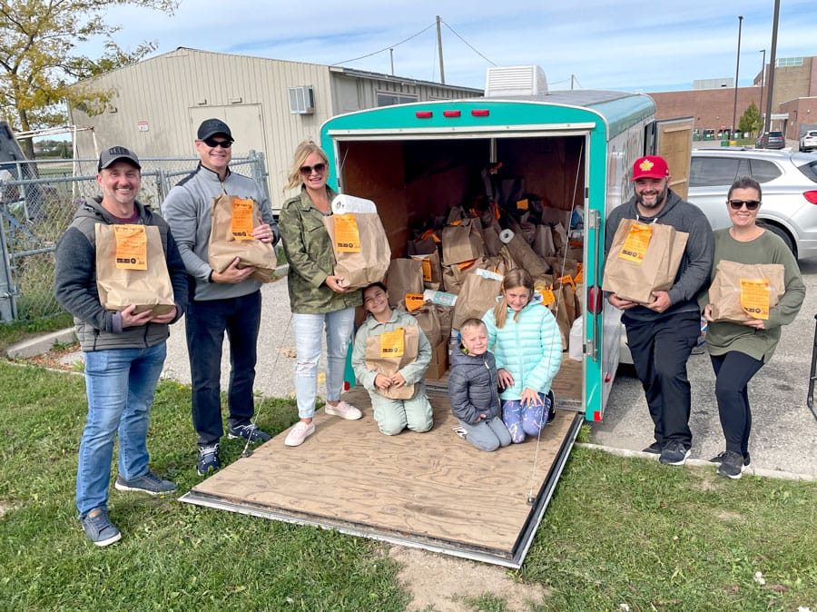 Community food drive supports Centre Wellington Food Bank and Free Little Pantry post image