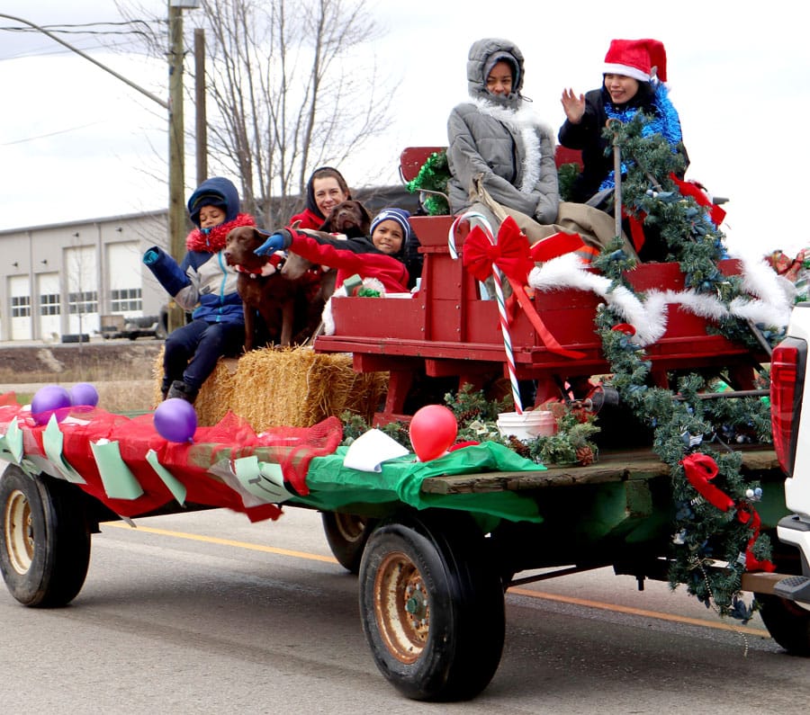 Moorefield Optimists host nighttime parade post image
