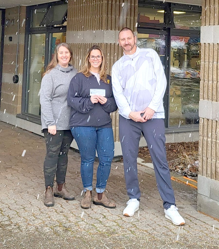 Minto Optimists aid schools post image