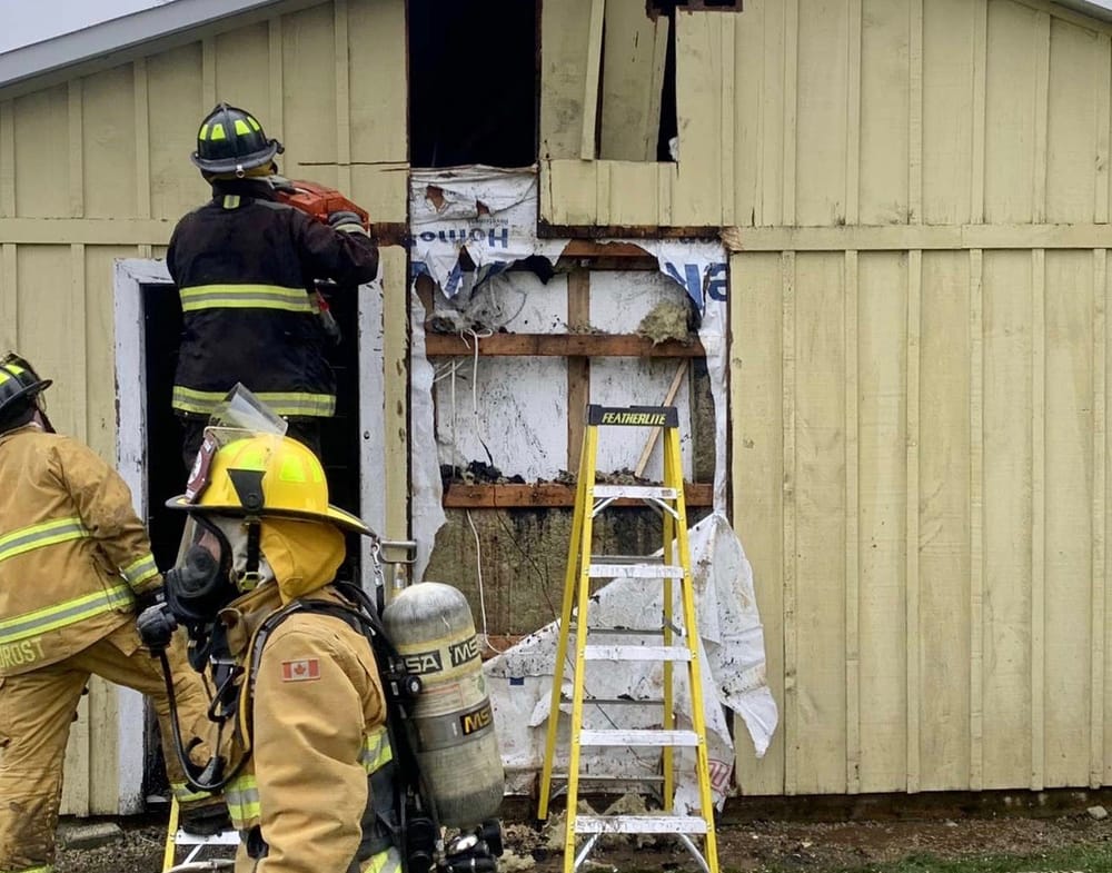 Twenty-two dogs perish in kennel fire near Moorefield post image