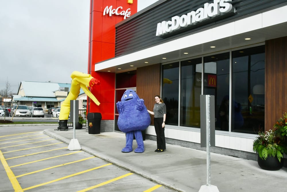 The wait is over: McDonald’s hosts grand opening in Elora post image