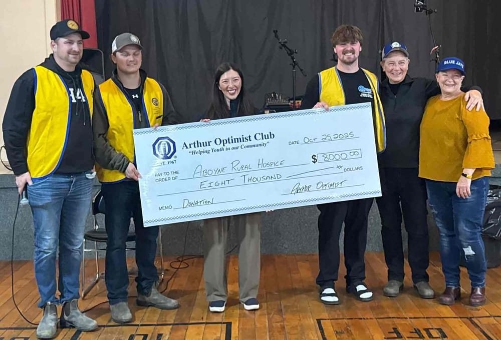 Arthur Optimist Club has fulfilled its pledge of a $10,000 donation to the Aboyne Rural Hospice post image