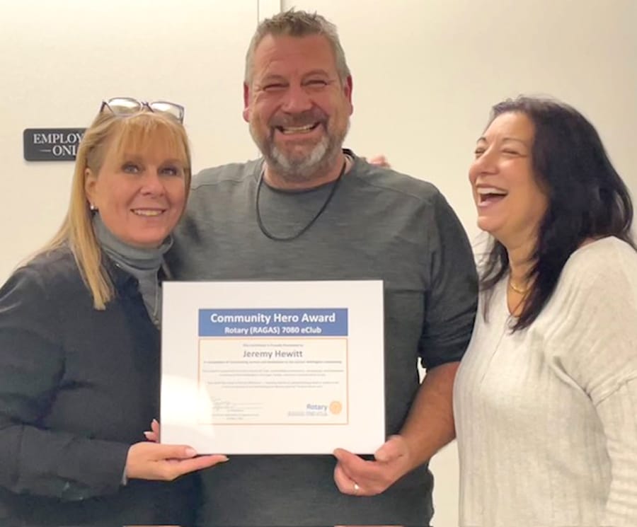 7080 Rotary e Club presents first Community Hero Award post image