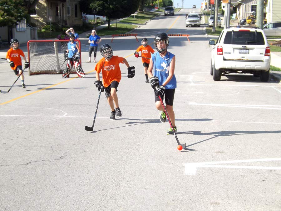 Mapleton hosted street hockey tournament