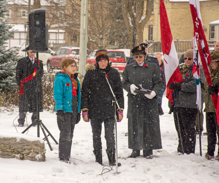 Students take part in Mapleton Remembrance Day service