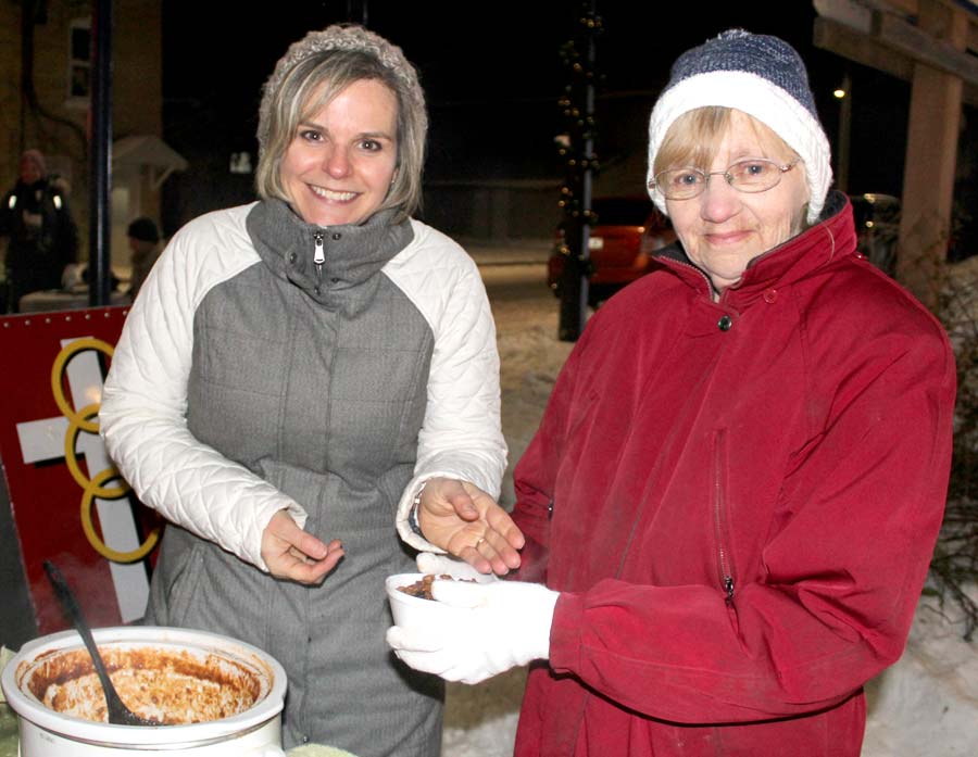 Clifford lights up for street celebration