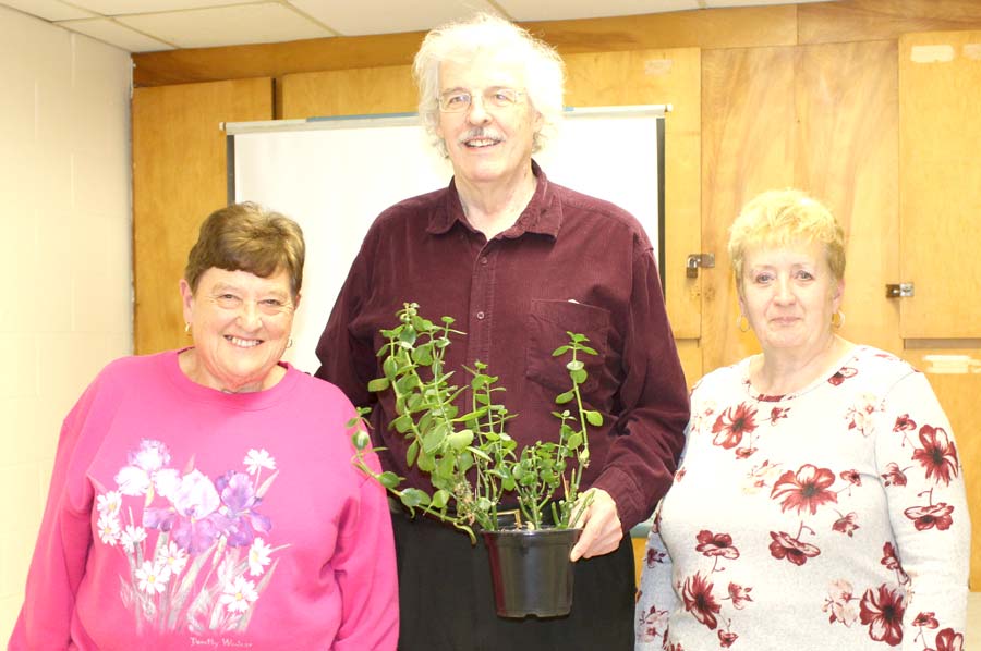 James Graham gives presentation to Clifford horticultural society