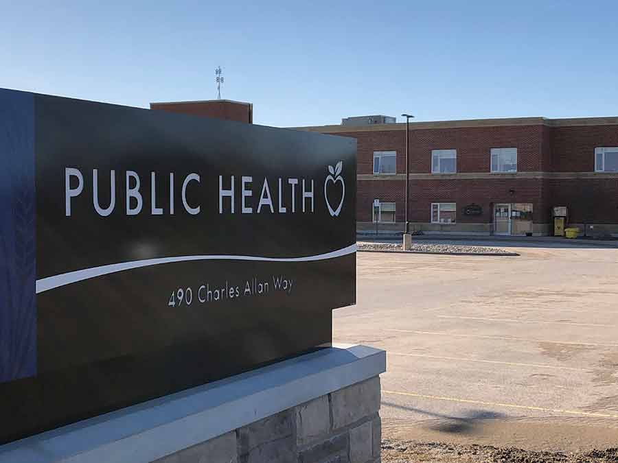 Active COVID-19 cases reach level not seen since late January