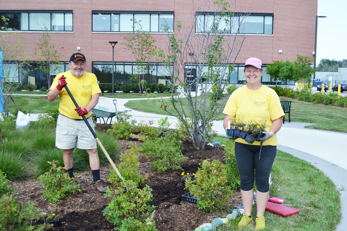 Agricultural and horticultural societies collaborate on Groves garden project