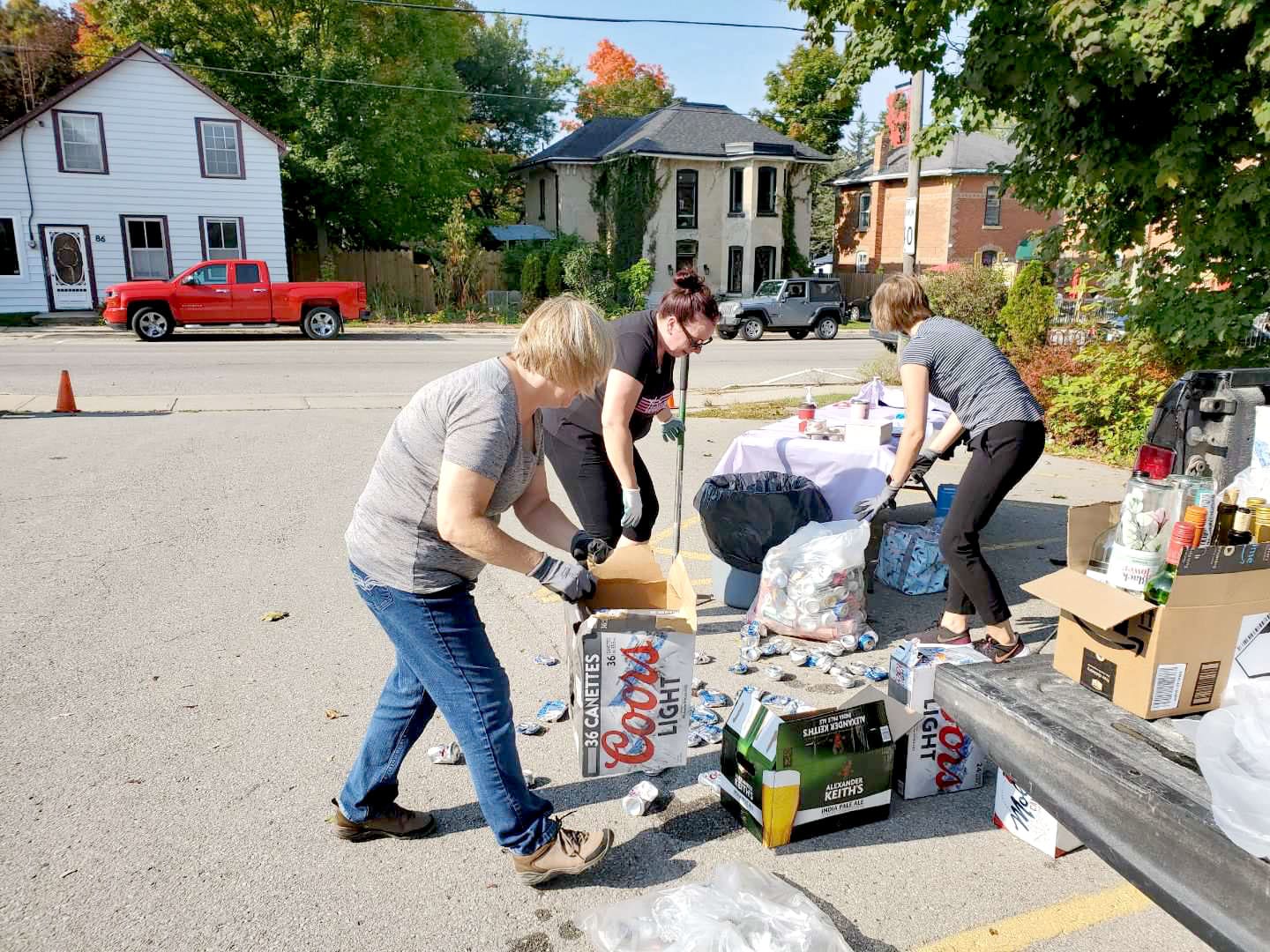 Hillsburgh-Erin Skating Club hosts bottle drive in preparation for season