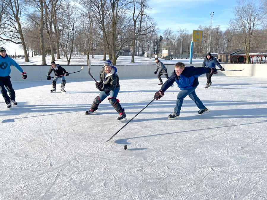 Outdoor rinks popular spots for fun in Mapleton