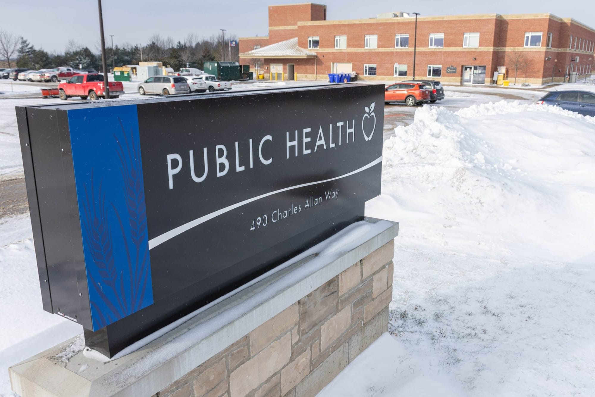 COVID-19 hospitalizations, cases up slightly after weeks of steady decline