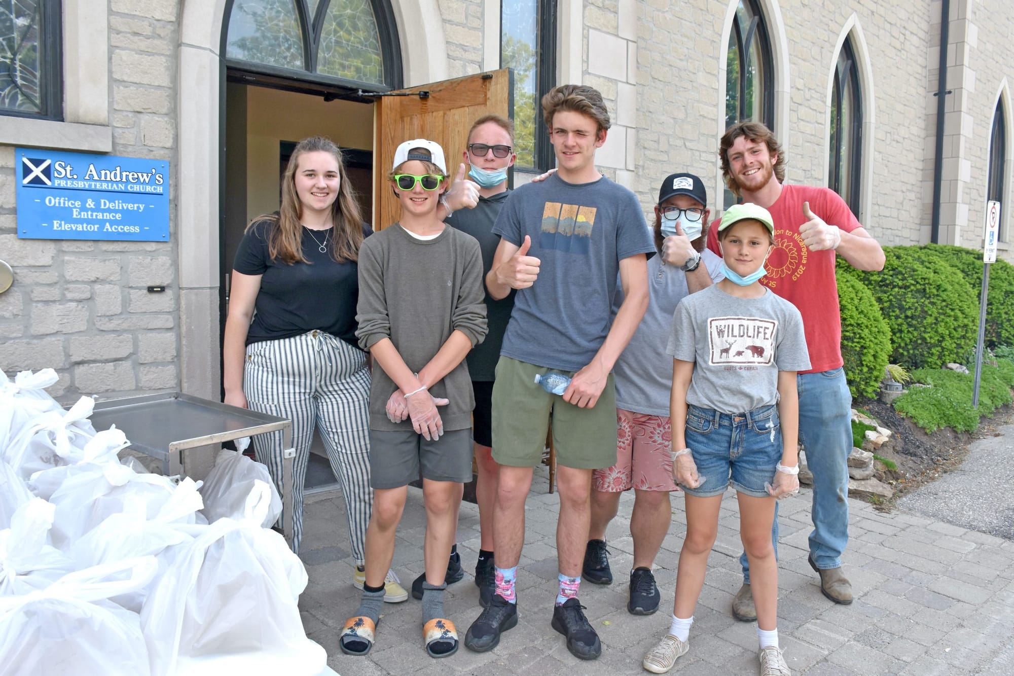 St. Andrew's Presbyterian Church held drive-thru dinner