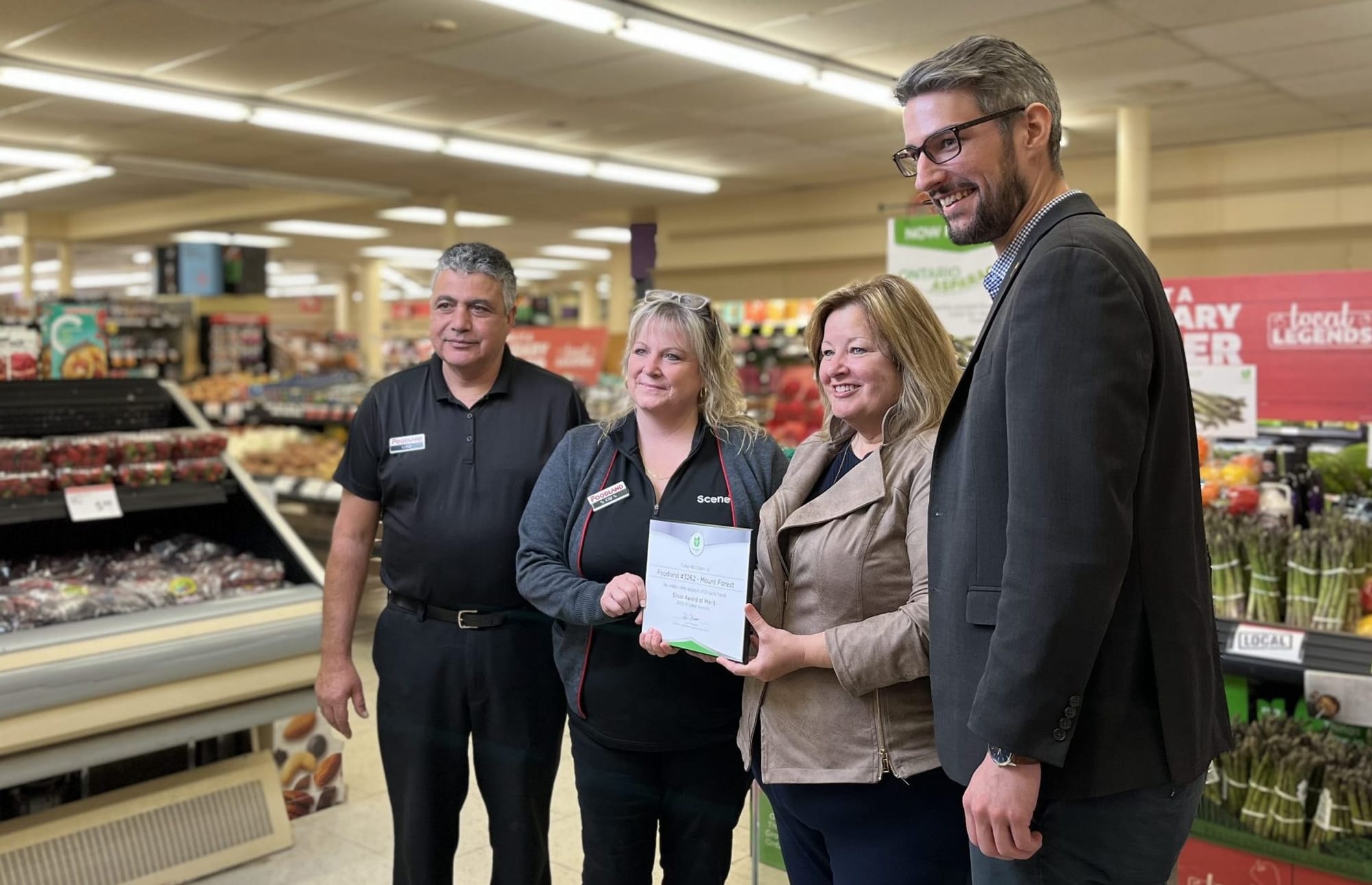 Mount Forest Foodland recognized with provincial produce award