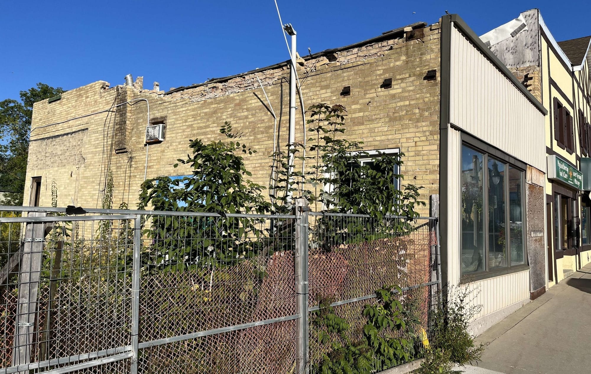 BIA chair files complaint about derelict Mount Forest building