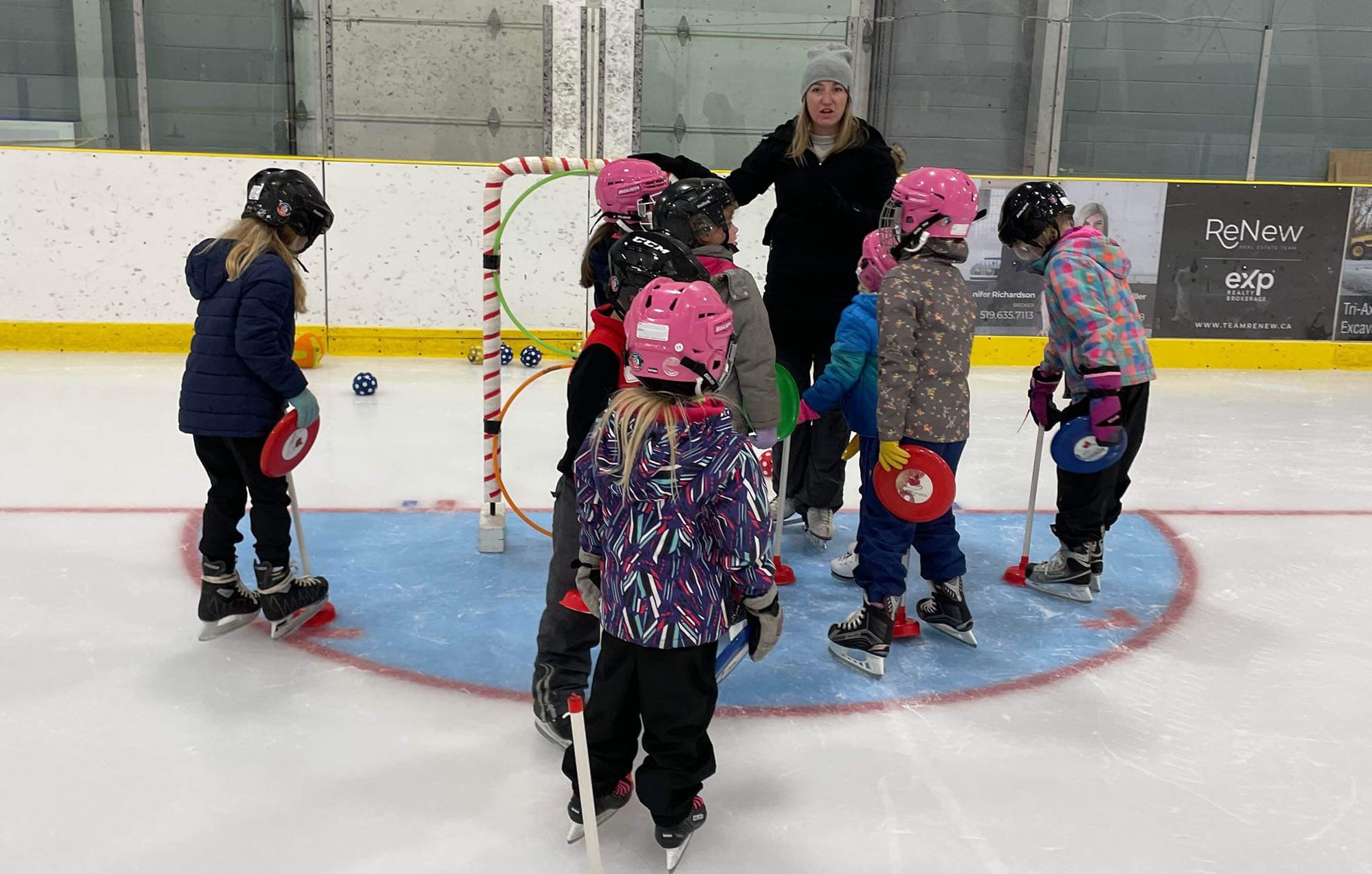 Lenselink, Hoelscher revive Palmerston Skating Club