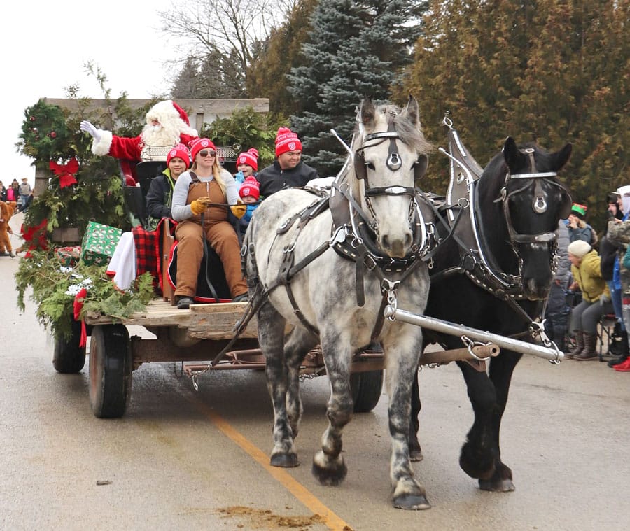 30th annual non-motorized Santa Claus Parade held in Holstein