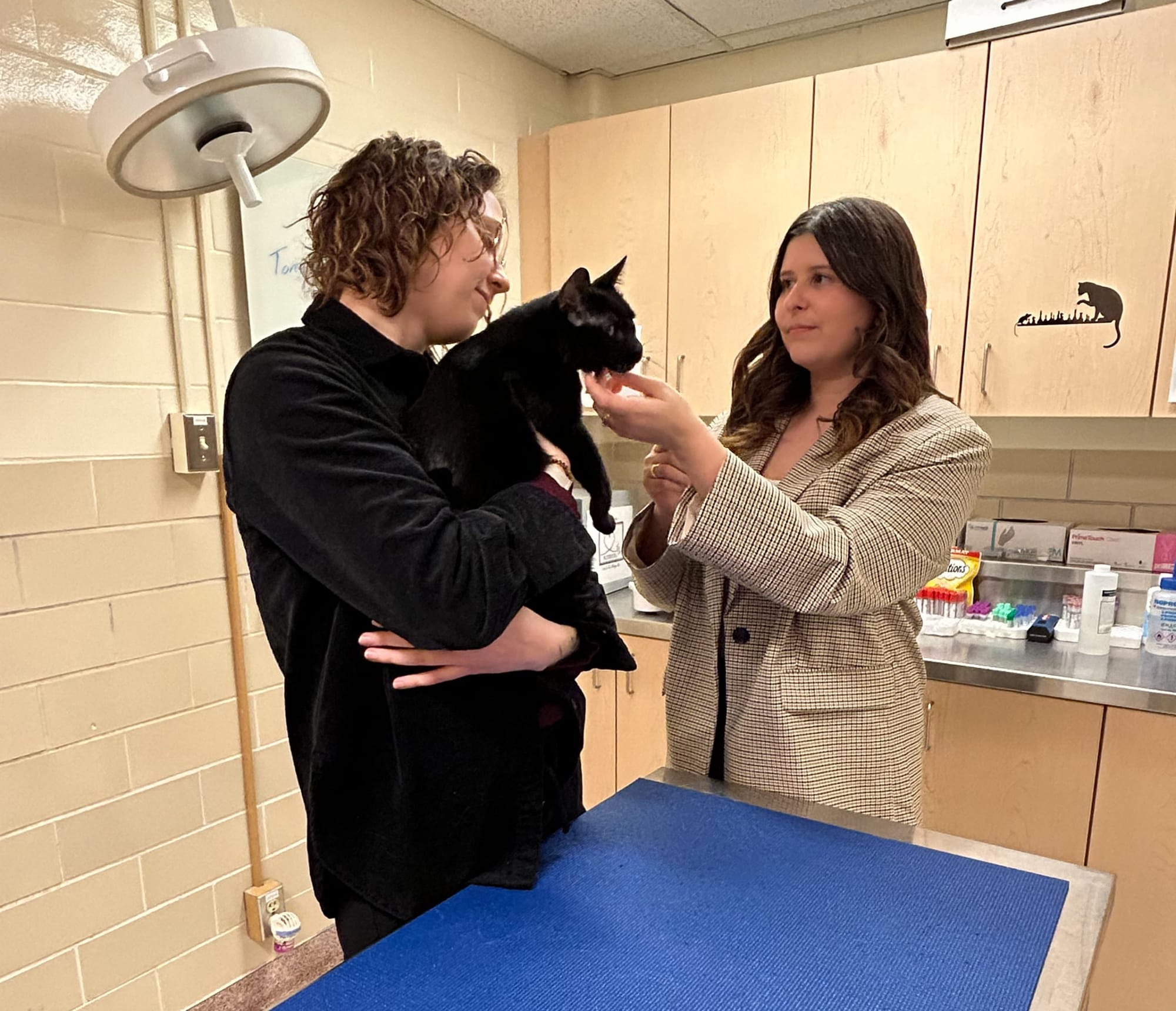 Sarah Bernardi offers veterinary social work at U of G