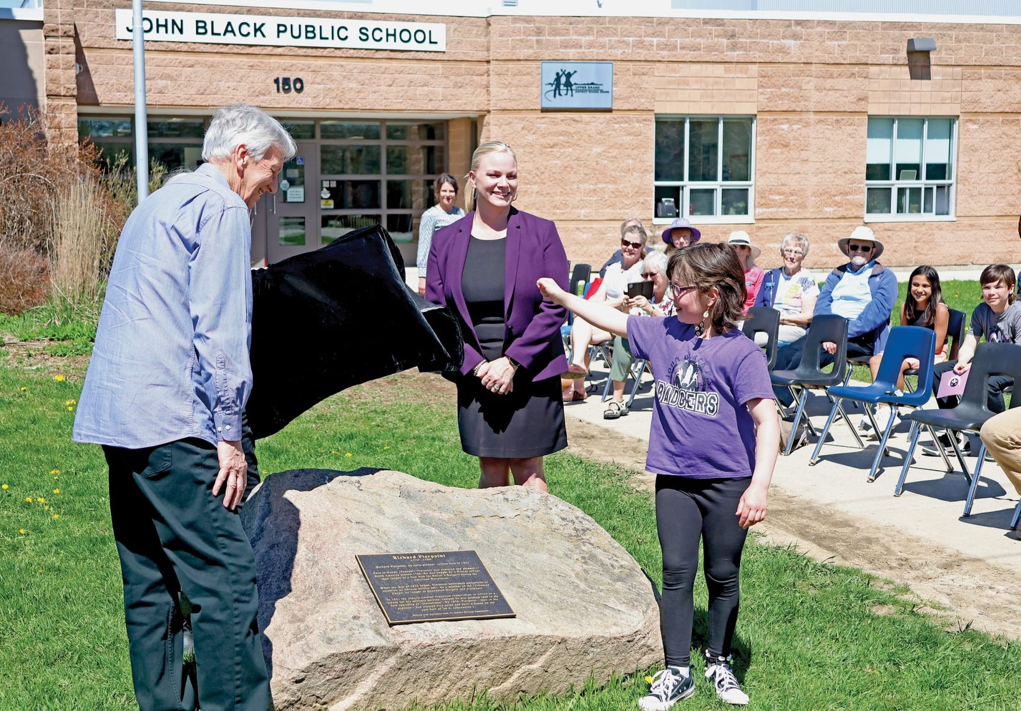 Refurbished plaque connects John Black Public School students to Pierpoint history