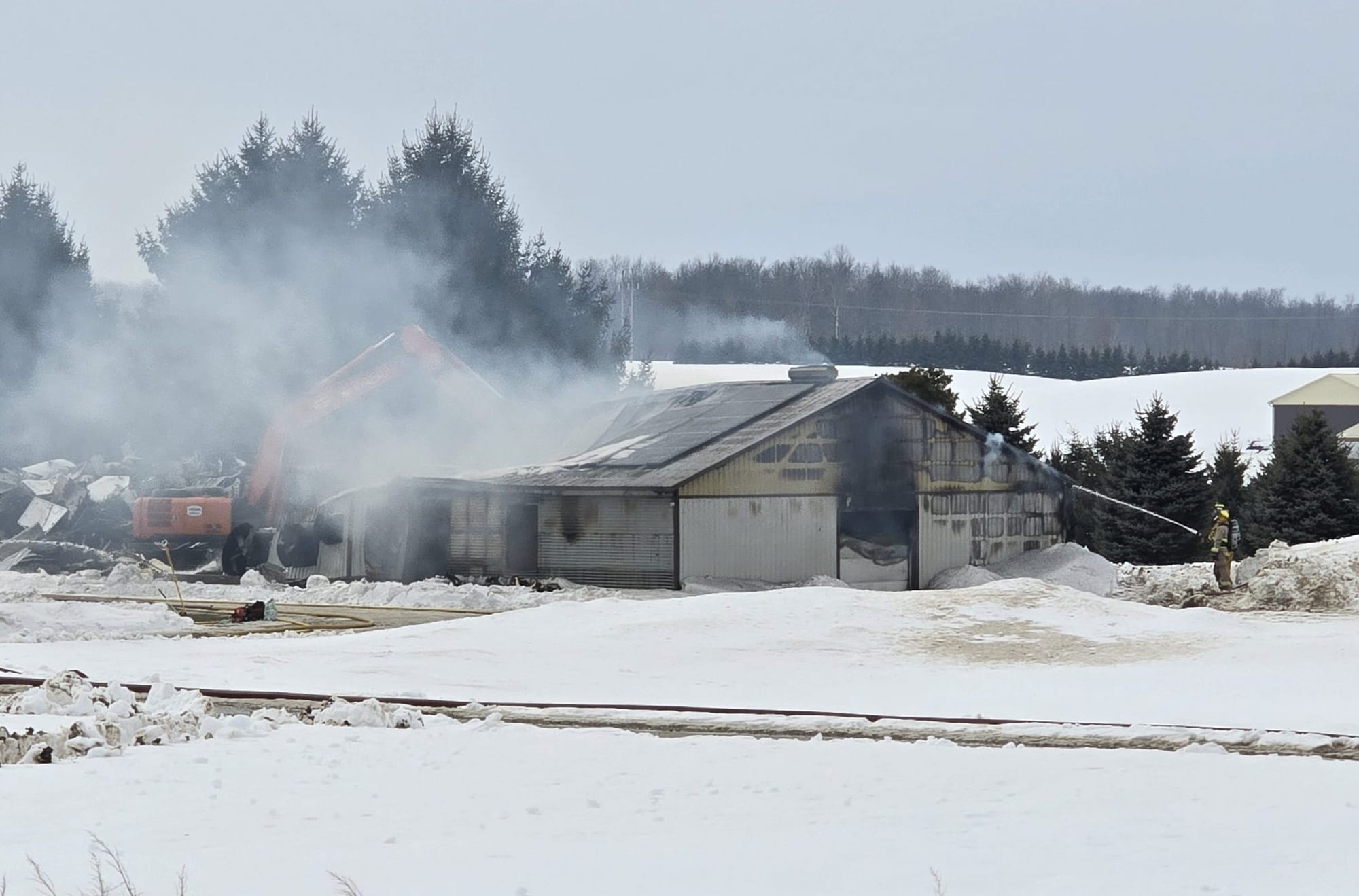 Mapleton chicken barn destroyed by fire