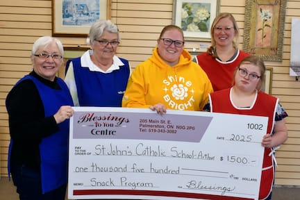 Palmerston Blessings to You Centre donates $800 to local public school