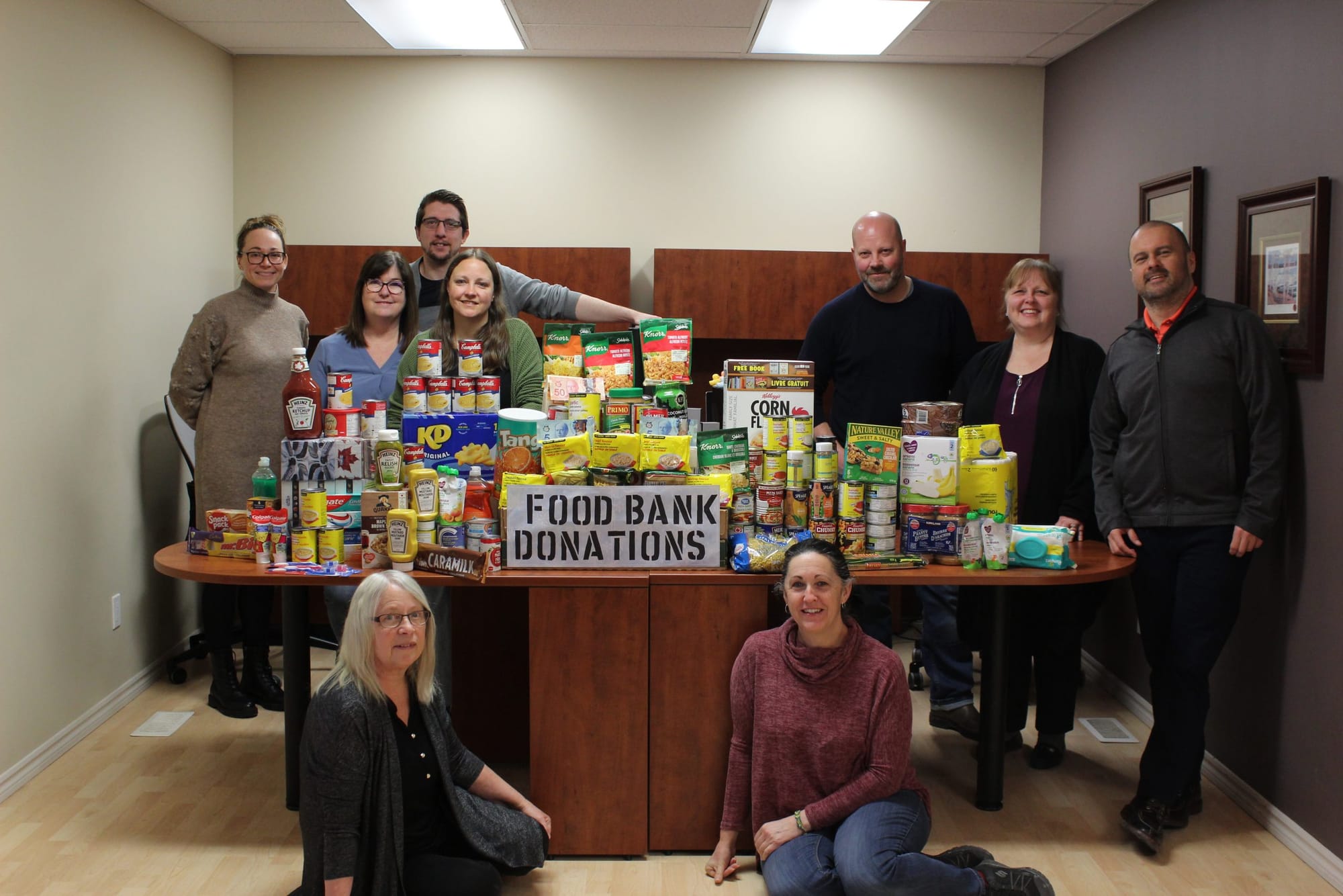 Arthur's Brokerlink donates to local food bank