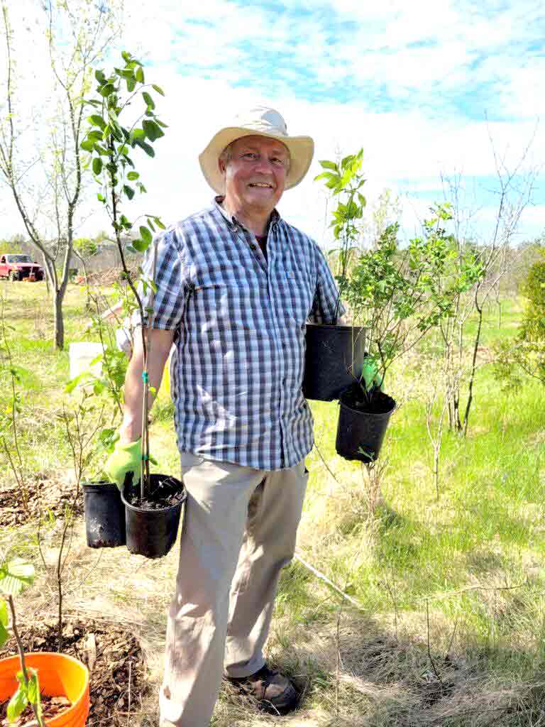 Guelph tree-planter wins horticulturalist award from Guelph Urban Forest Friends